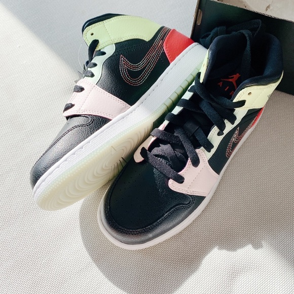 Air Jordan 1 mid SE - Picture 8 of 8